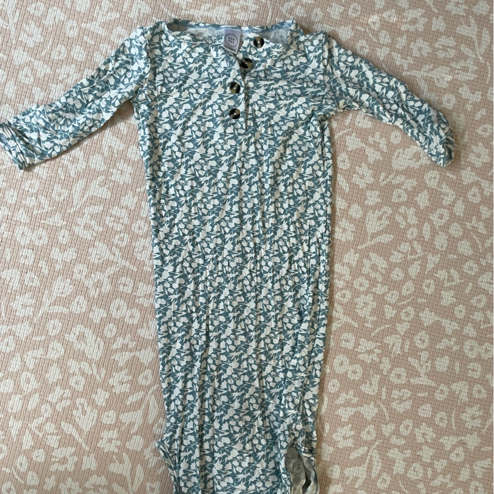 Lou Lou & Co Gown 3-6 months, lightly worn and excellent condition